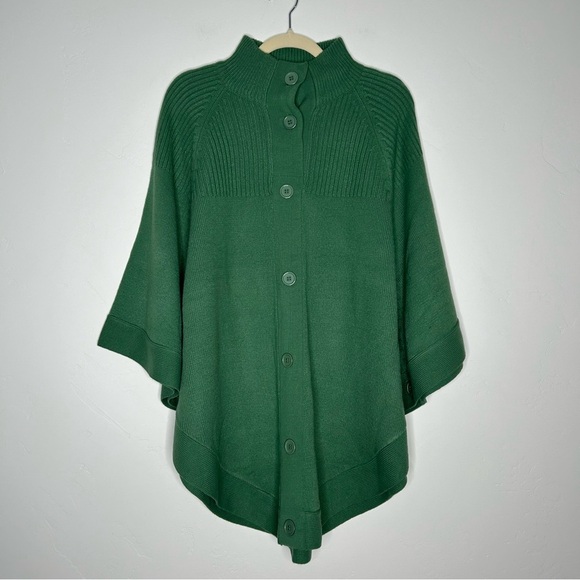 Argee Knit Poncho Button Front Sage Green One Size Fits Most - Picture 1 of 10